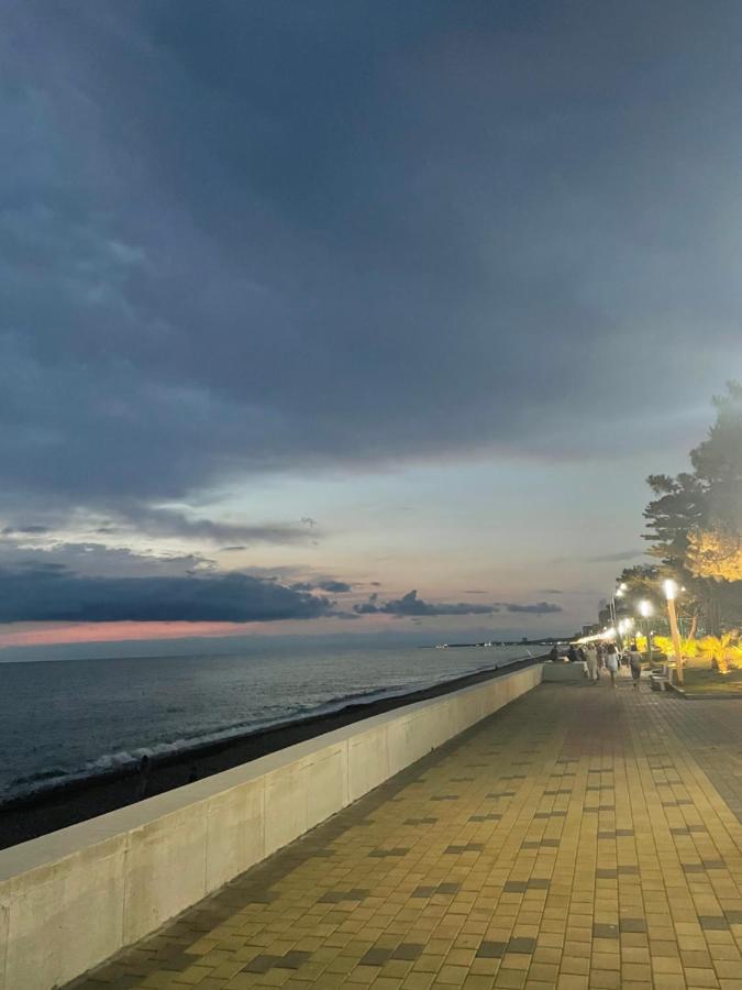 Hotel Chaika Kobuleti Luaran gambar