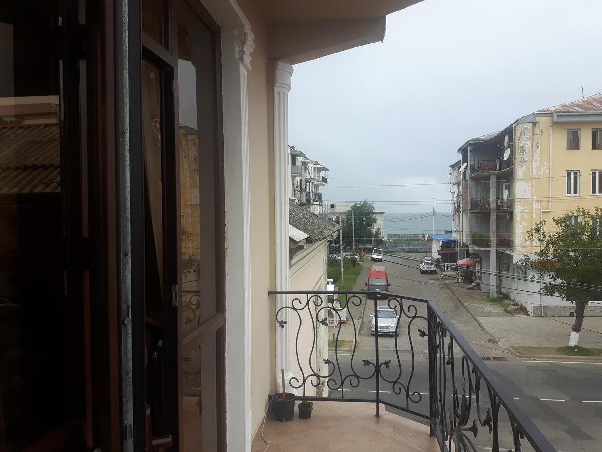 Hotel Chaika Kobuleti Luaran gambar